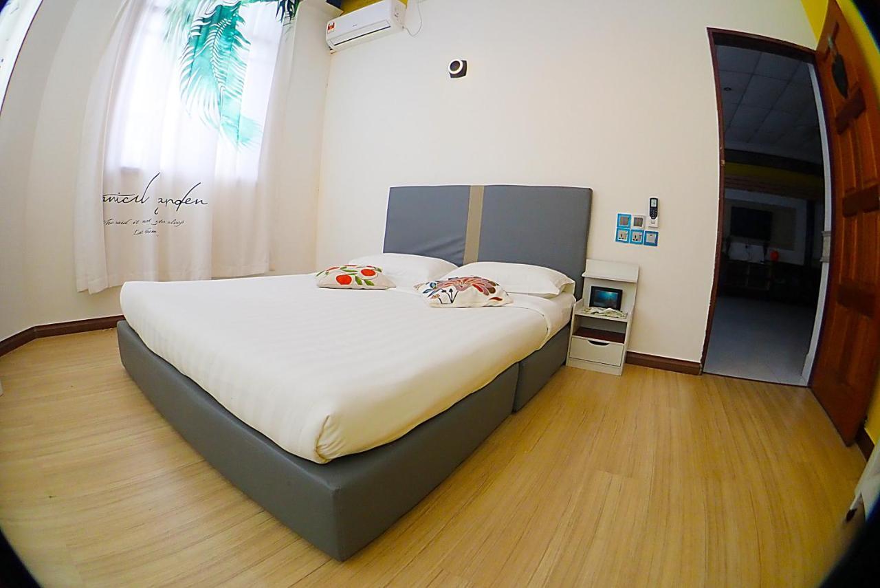 Moonlight Inn เซมปอร์นา ภายนอก รูปภาพ